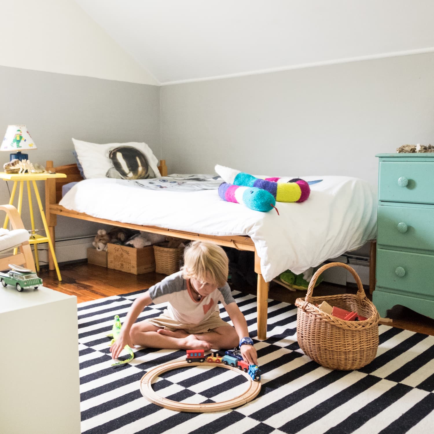 The Best Zipper Sheets That Zip Around Mattress Cubby
